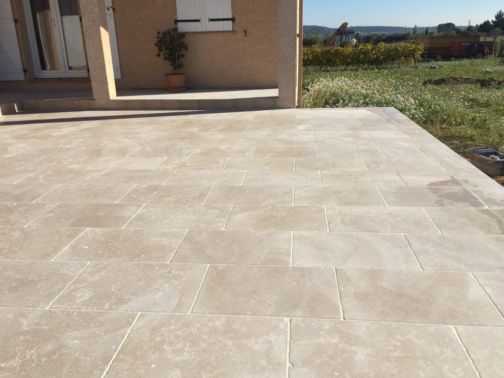 carreleur castelnau le lez