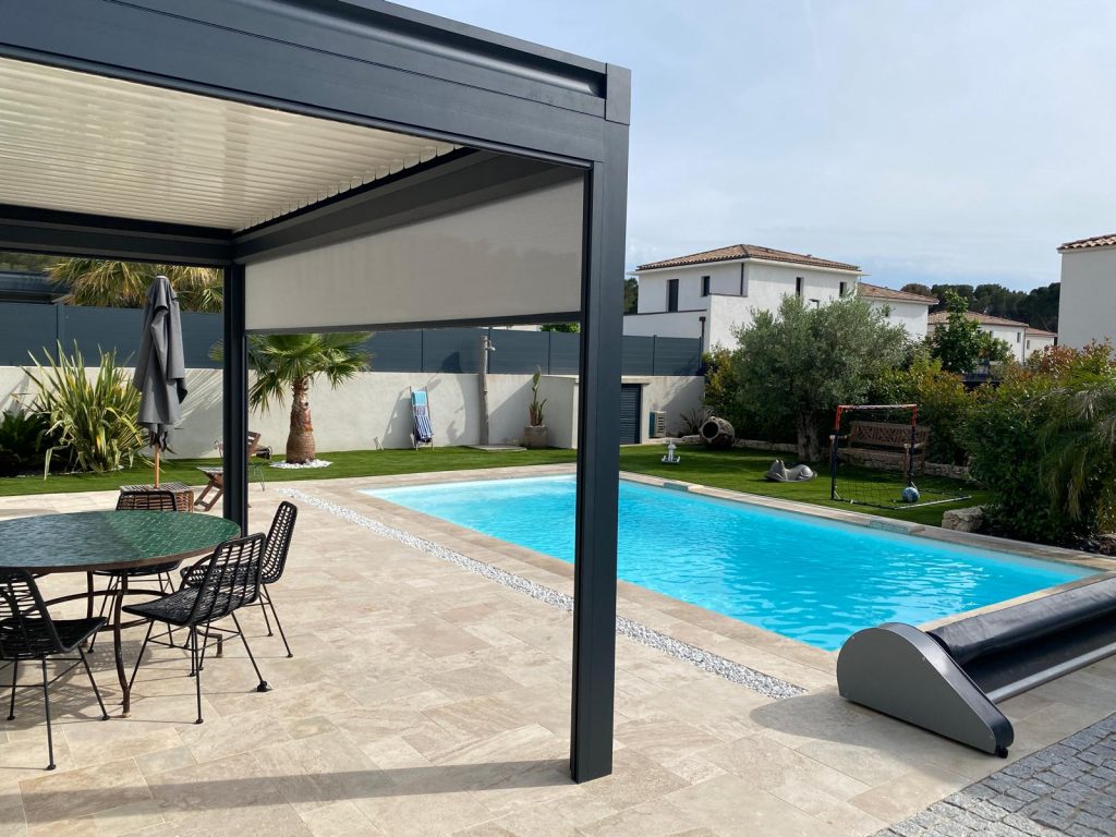 installateur pergola sur mesure Saint-Rémy-de-Provence - fenetre sur les Alpilles